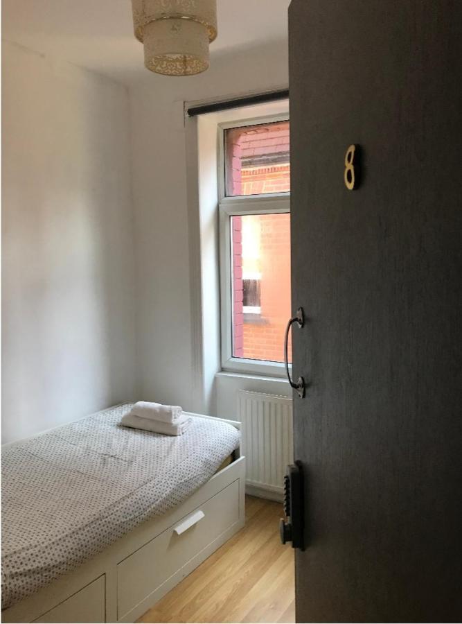 Single Room With Underbed 8 London Exteriör bild