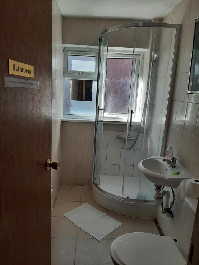 Single Room With Underbed 8 London Exteriör bild
